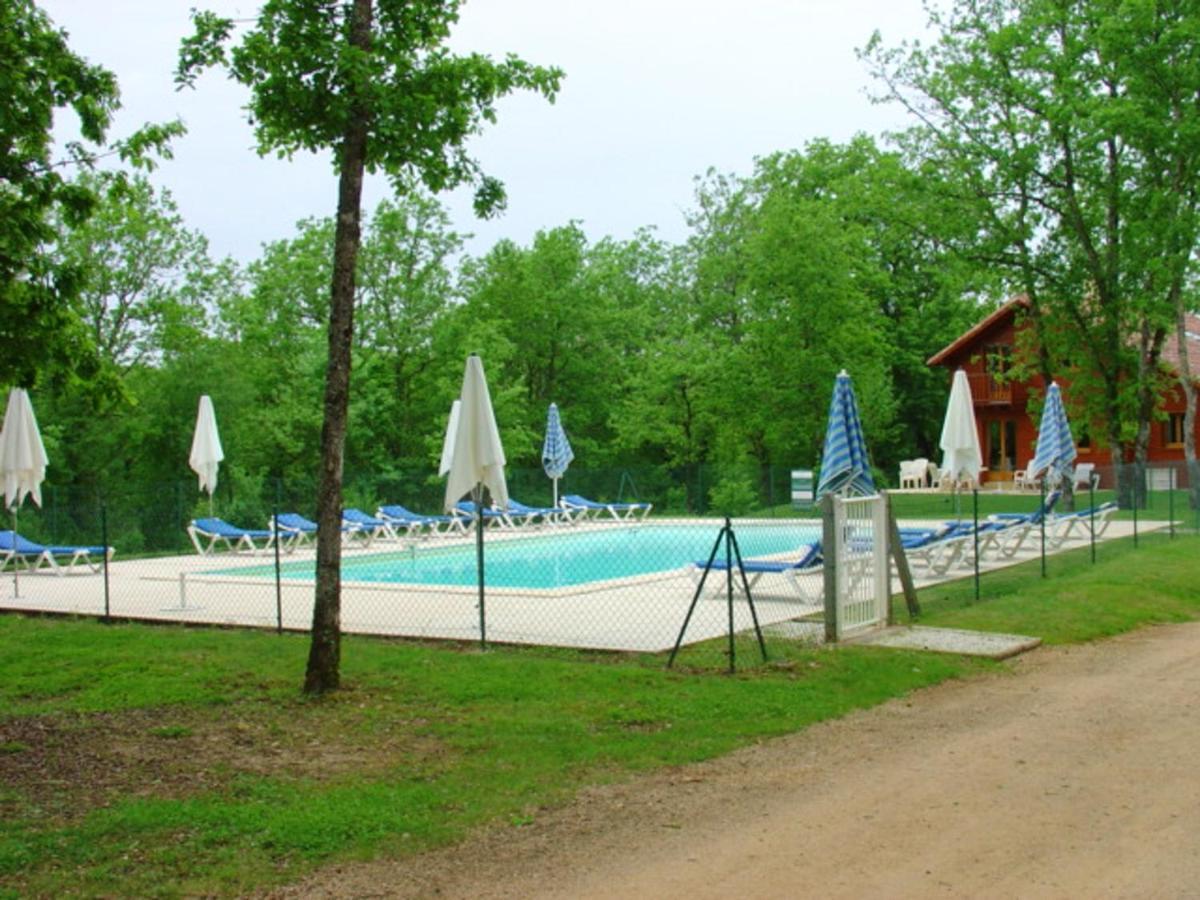 Maison De 2 Chambres Avec Vue Sur Le Lac Piscine Partagee Et Jardin Amenage A Lachapelle Auzac Bagian luar foto