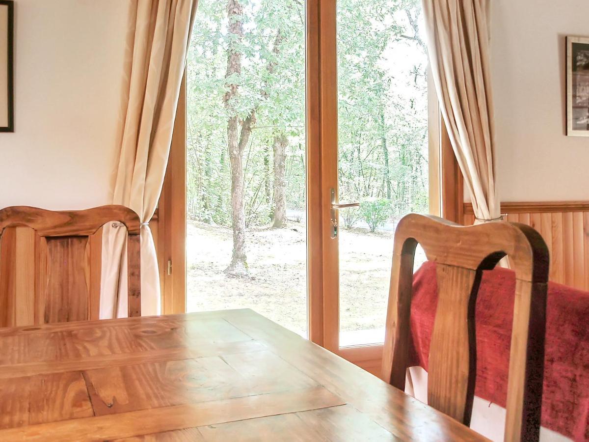 Maison De 2 Chambres Avec Vue Sur Le Lac Piscine Partagee Et Jardin Amenage A Lachapelle Auzac Bagian luar foto