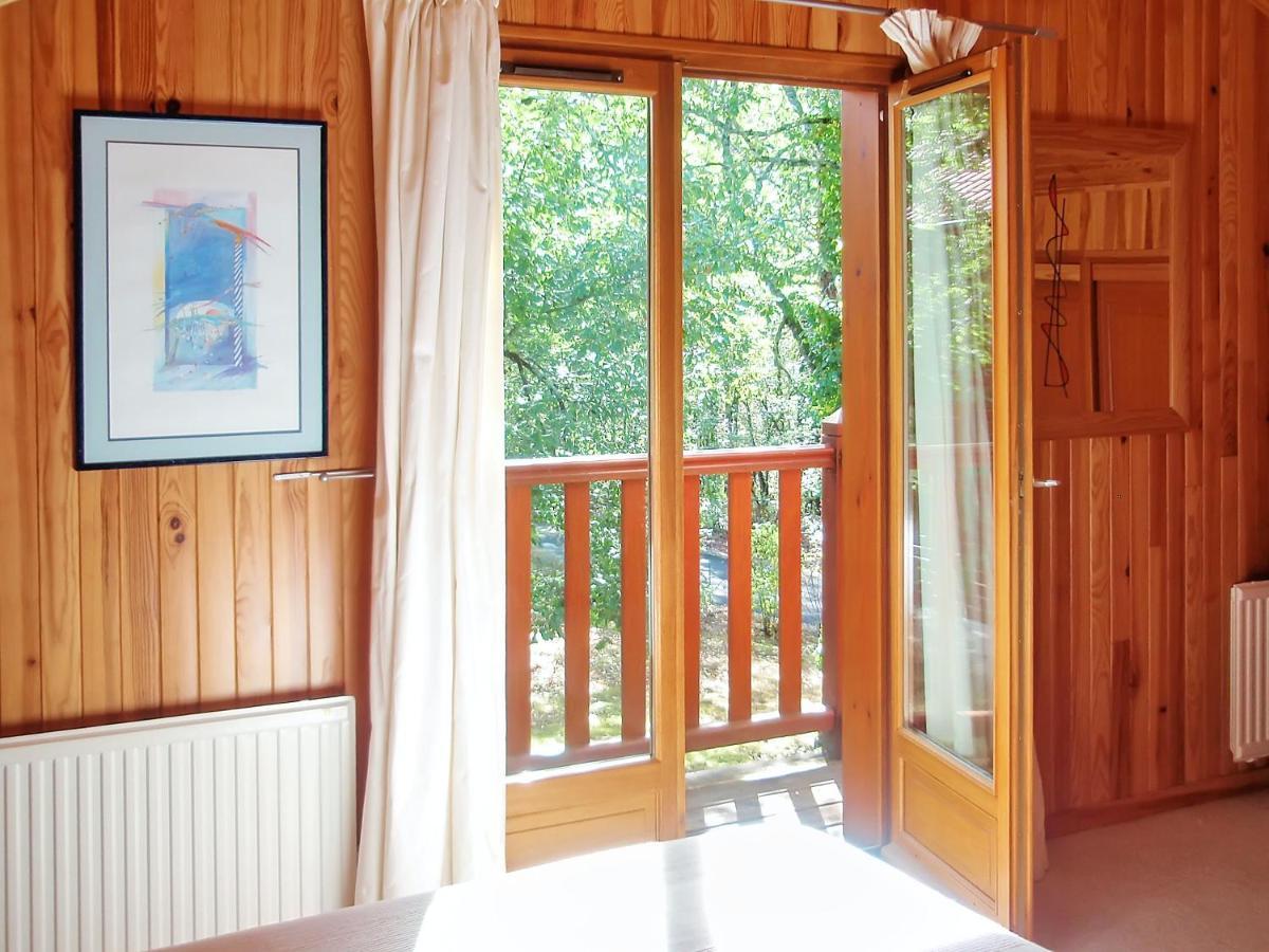 Maison De 2 Chambres Avec Vue Sur Le Lac Piscine Partagee Et Jardin Amenage A Lachapelle Auzac Bagian luar foto