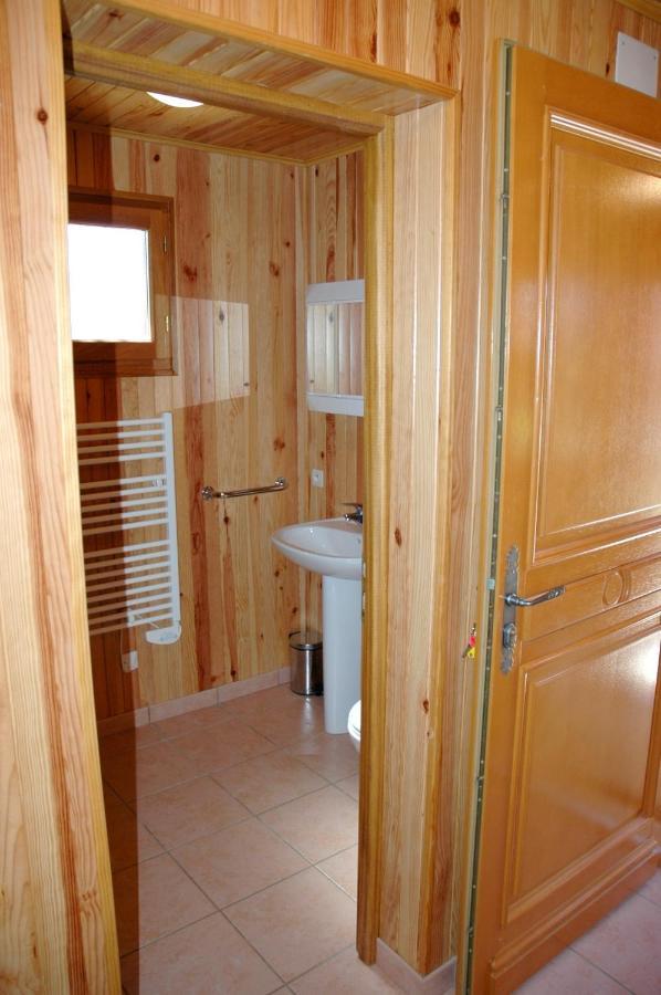 Maison De 2 Chambres Avec Vue Sur Le Lac Piscine Partagee Et Jardin Amenage A Lachapelle Auzac Bagian luar foto